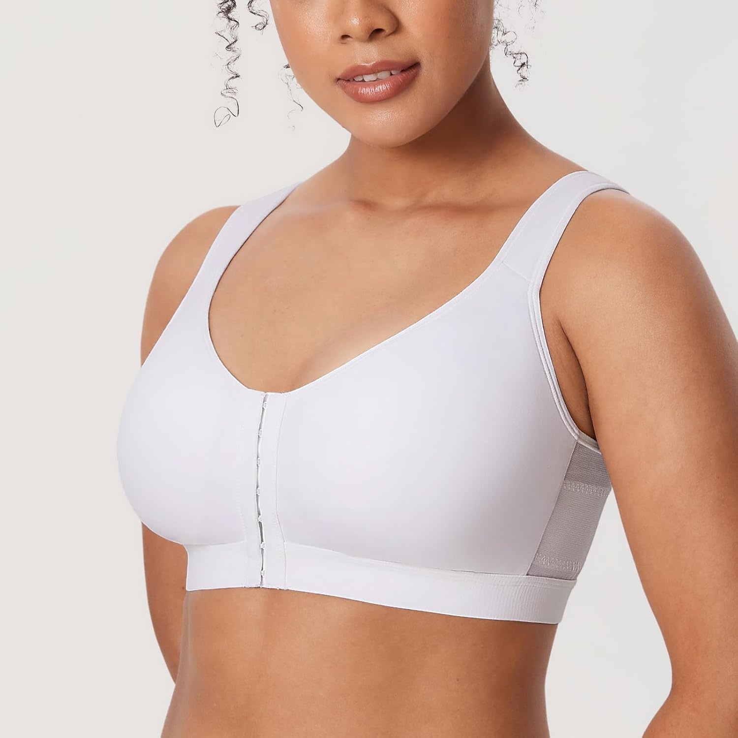 image:imageDELIMIRA Womens Inbarely Plus Posture Bras Front Closure Lightly Padded Plus Size Wireless Full Coverage BraWhite